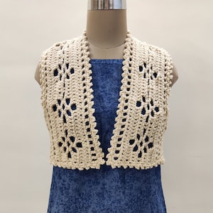 Crochet lacy filet crochet vest pattern. Boho Vest with fringes, easy quick crochet pattern. Crochet summer vest top for women. Medium weight red heart super saver vest. Crochet top for women, cardigan vest pattern.