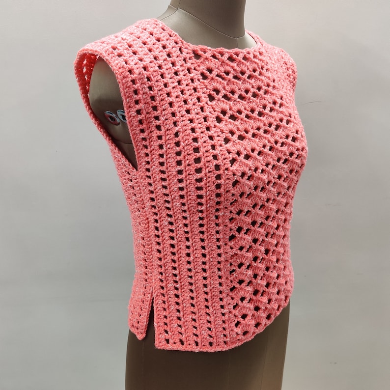 Crochet easy top pattern with cotton yarn. Easy quick crochet tee pattern. Crochet lacy vest. Crochet top for women all sizes. beginner crochet. Womens lacy blouse fits well chic trendy design. Peach yarn soft
