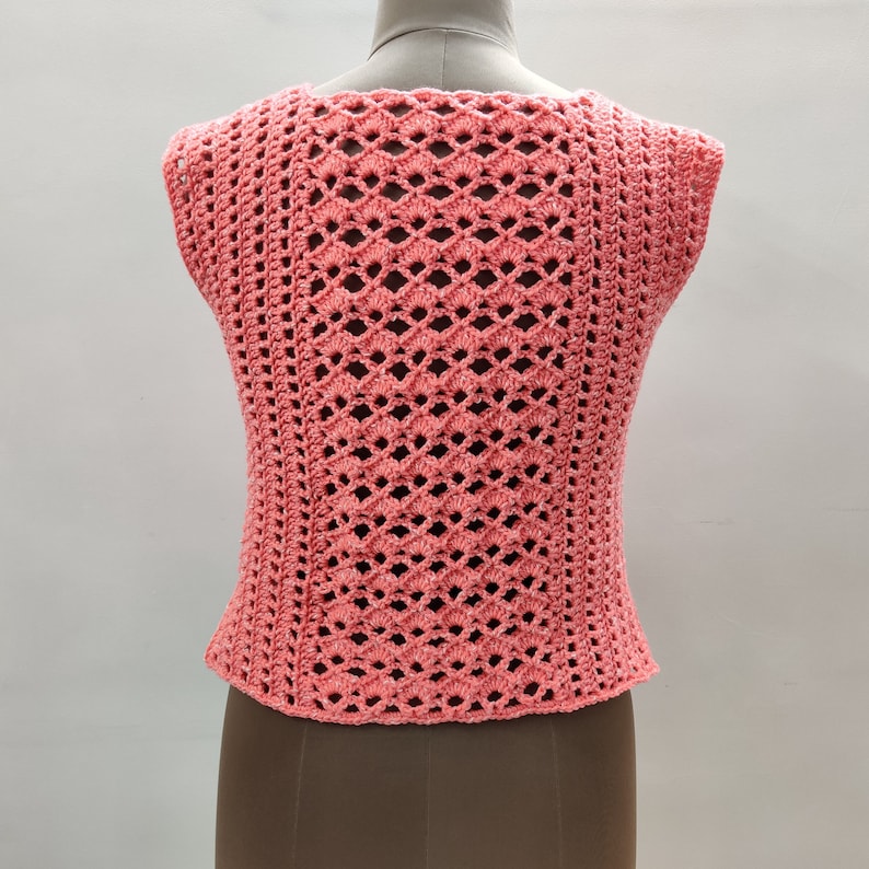 Crochet easy top pattern with cotton yarn. Easy quick crochet tee pattern. Crochet lacy vest. Crochet top for women all sizes. beginner crochet. Womens lacy blouse fits well chic trendy design. Peach yarn soft