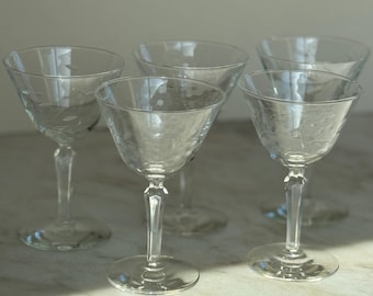 Copas de champán Libbey Priscilla vintage (juego de 5) / Copas de cóctel con diseño floral y de hojas talladas
