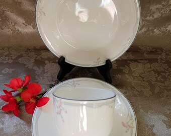 Royal Doulton Carnation Tea Cup and Saucer - Etsy 日本