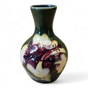 William Moorcroft Pottery Bud Vase &quot;Hibiscus&quot; Glazed - Rare