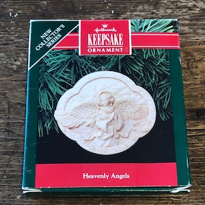 1991 Hallmark Heavenly Angels Christmas Ornament