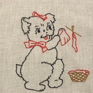 1960&#39;s Hand Embroidered Dish Towel