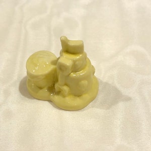Red Rose Tea Wade Yellow Sandcastle