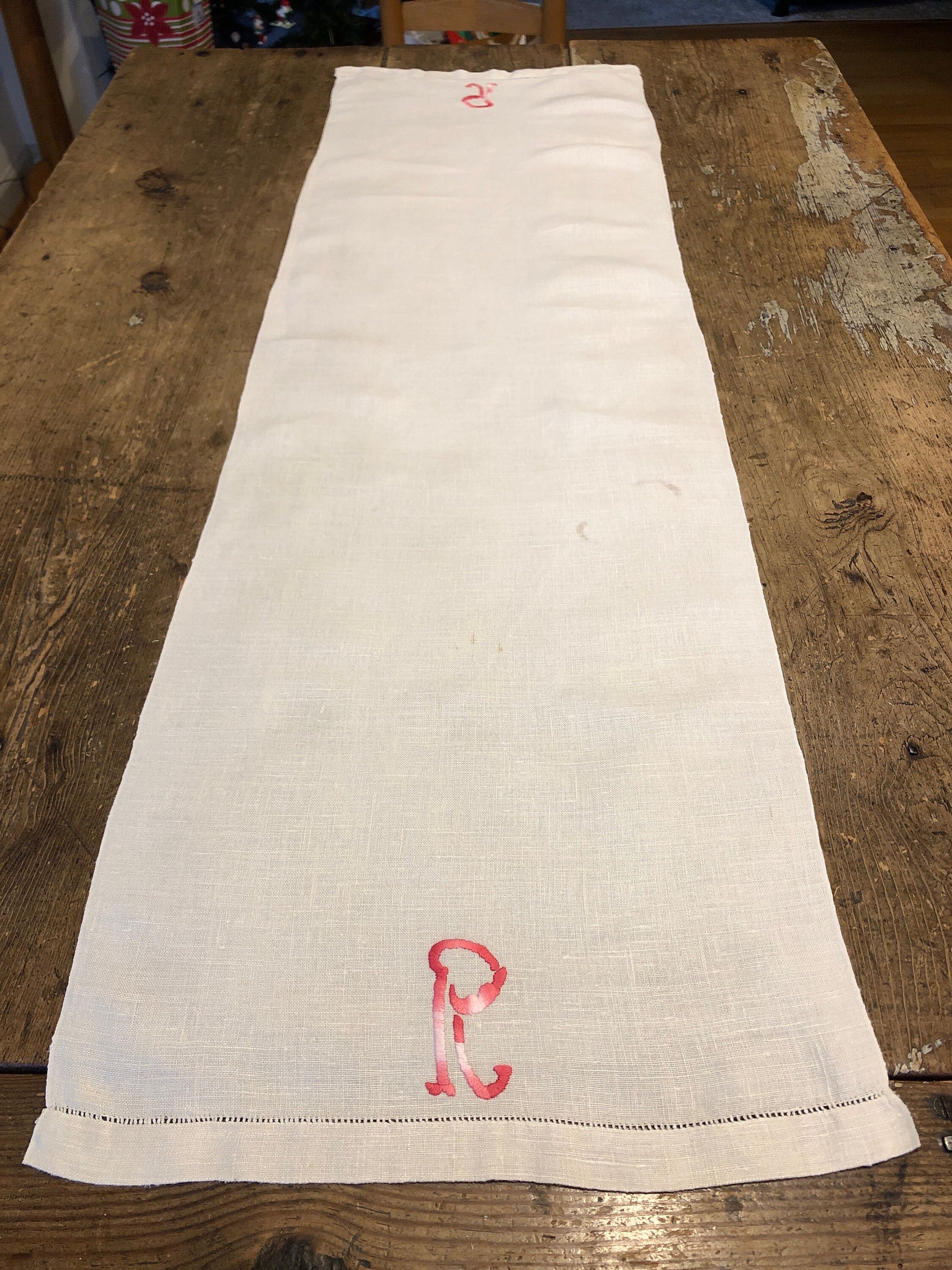 chinese dress ladies Amazon.com: Table Runners-48 Inch Long,Watercolor Red Bow on White Linen  Dresser Scarves Dining Table Runner Seamless Bow-Knot on White Tabletop  Scarf for Home Kitchen Holiday Party Decor : Home & Kitchen