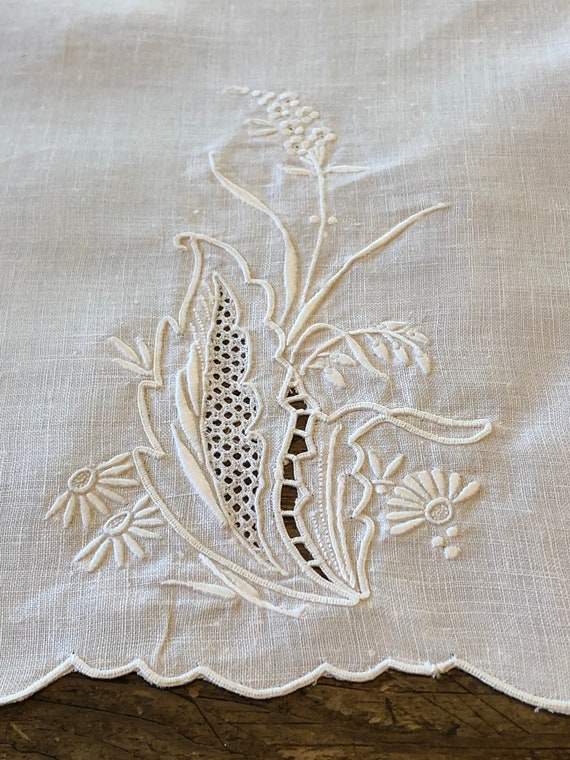 2 Machine Embroidered Linen Towels Etsy