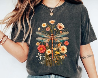 Comfort Colors® Libelle Shirt, Botanische Natur T-Shirt, Wildblumen T-Shirt, Vintage Blumen T-Shirt, Süßes Frauen T-Shirt