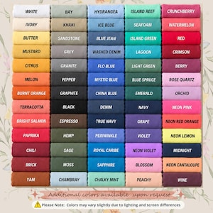 Puede incluir: Una carta de colores que presenta una cuadr&iacute;cula de muestras de tela rectangulares en varios tonos, cada una etiquetada con su nombre de color espec&iacute;fico. La cuadr&iacute;cula est&aacute; organizada en cinco columnas, mostrando un amplio espectro de colores desde blancos hasta neones.
