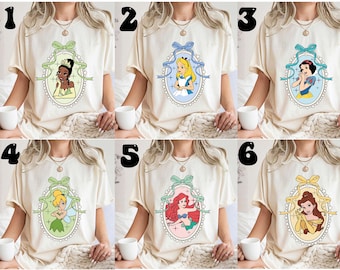 Comfort Colors® Personalisiertes Disney Prinzessinnen Shirt, Kokette Disney Prinzessinnen T-Shirt, Disney Girl Trip T-Shirt, Disney Trip Shirt, Retro Disney T-Shirt