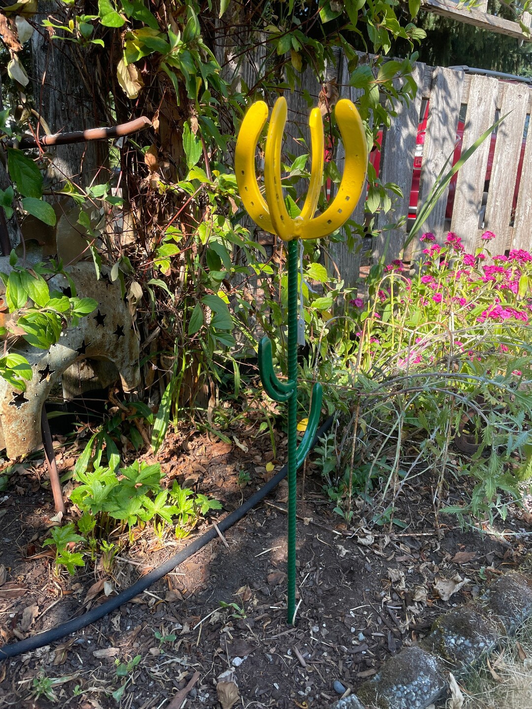 Tulip Horseshoe Tulip Yard Art Etsy