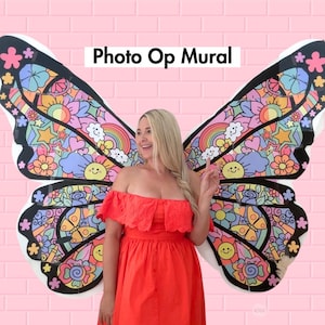 Sesión de fotos con alas de mariposa / Proyecto de arte colaborativo / Tablón de anuncios de clases de primavera y verano / Jornada de puertas abiertas / Páginas para colorear / Estación de fotografía