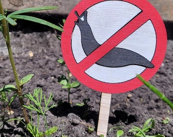 Letreros divertidos de control de plagas de jardín / Advertencia contra caracoles y babosas / Descarga digital / Archivo SVG para Glowforge, LightBurn, xTool, Cricut, etc.