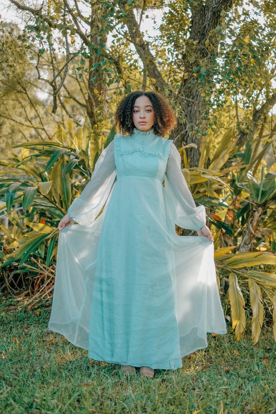 Vintage 1970s Pastel Blue Green Seafoam High Colla
