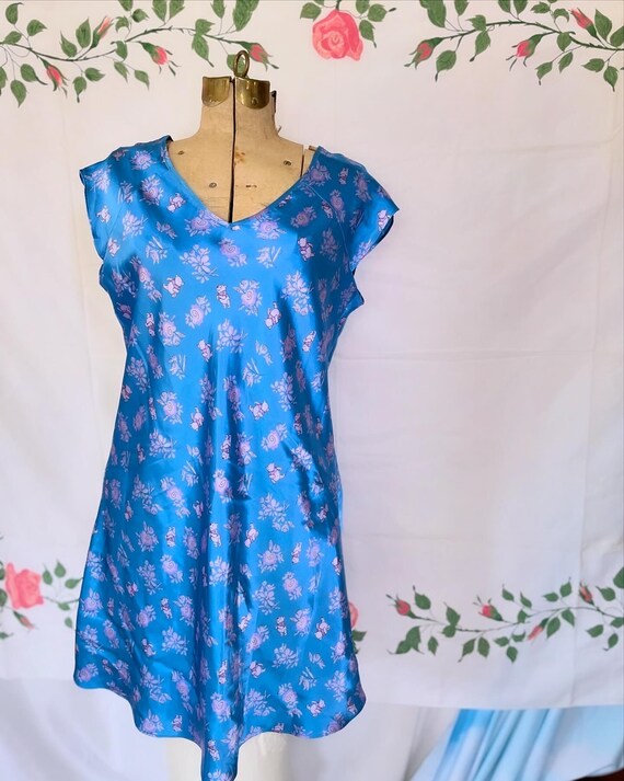 Winnie the Pooh Disney night gown - image 1