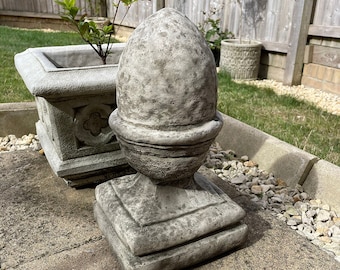 Acorn finial stone statue | garden outdoor classical pier cap ornament decor