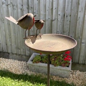 Duo robin bird bath on tall spike | metal british garden bird statue ornament