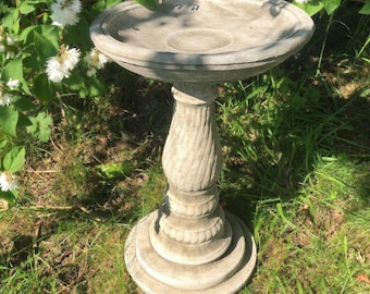 Twist bird bath feeder stone statue | vintage outdoor garden ornament decoration