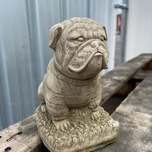 Britische Bulldogge Steinstatue | Union Jack Flagge Garten Ornament Dekoration