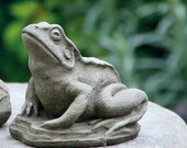 Reconstituted limestone frog statue vintage animal concrete garden ornament Stone Interior Design