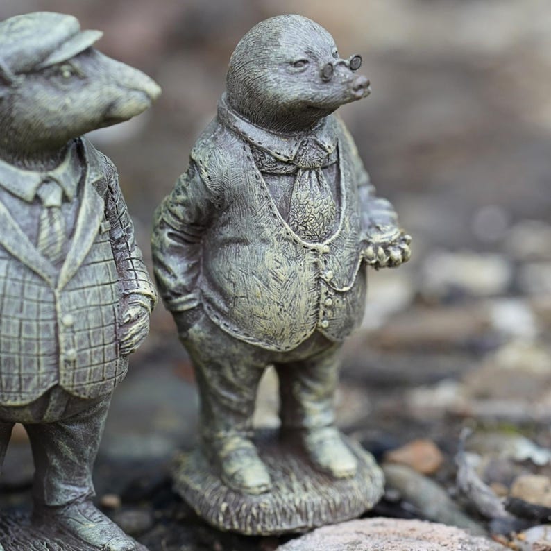 Set 4 Wind in the Willows Resin Statue | Mr Badger Mole Toad Ratty Home ...