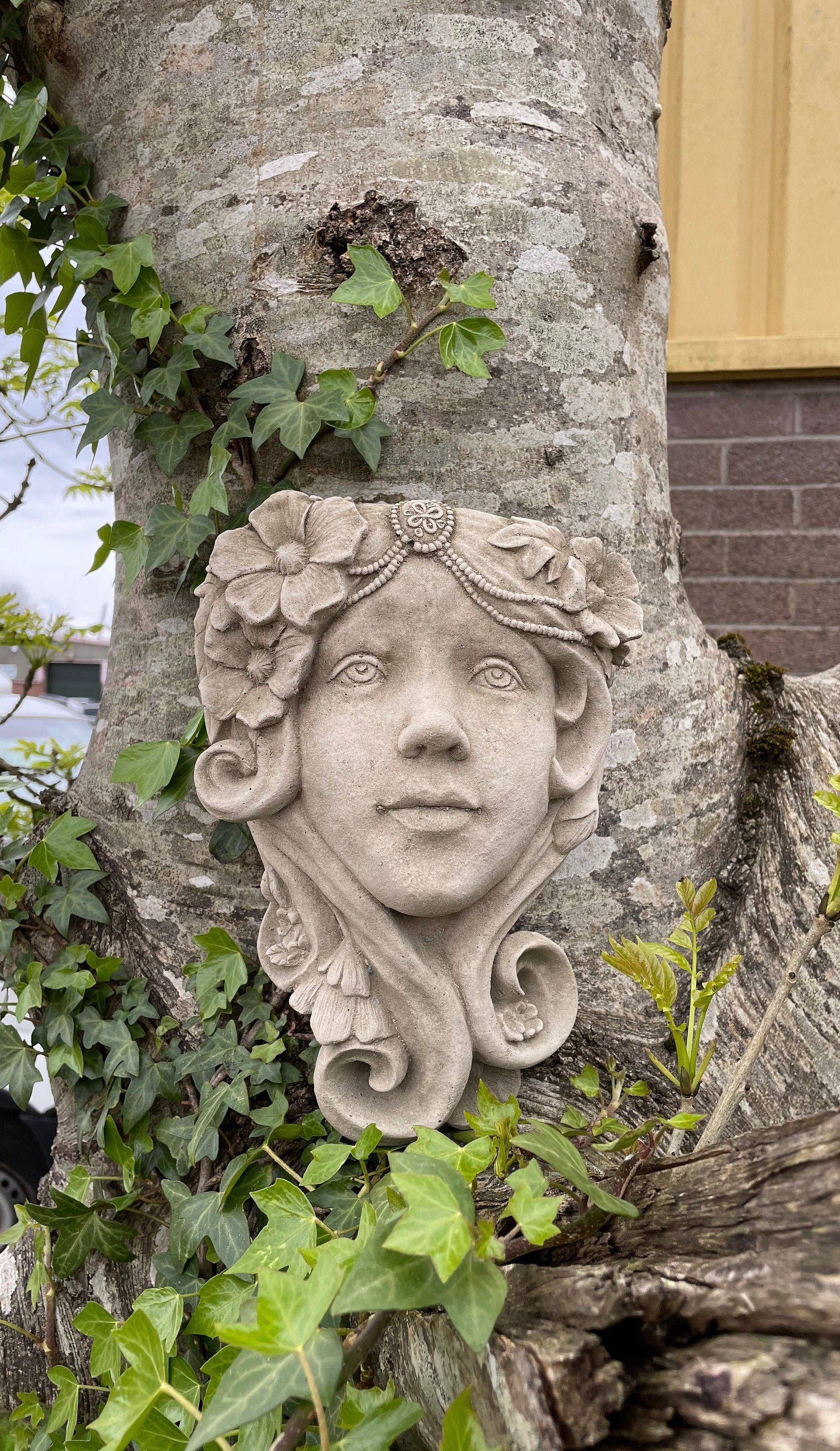 Art deco lady wall planter statue | reconstituted stone outdoor garden ornament