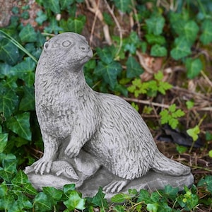 Otter stone statue | outdoor garden ornament british wildlife gift decoration ornamental animal decor