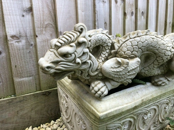 Statue dragon chinois en pierre reconstituée ornement de jardin