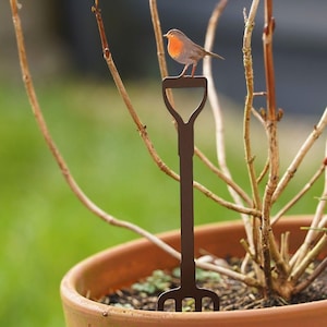 Mini Rotkehlchen auf Gabel Metall Gartenstecker - Outdoor Vogel Skulptur | Rustikaler Garten Dekor | Rotkehlchen Blumentöpfe