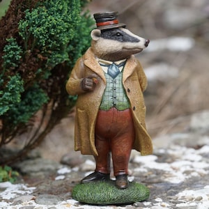Mr Badger Resin Ornament | Wind in the Willows Animal Home Statue Sculpture Deco
