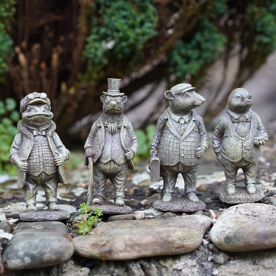 Set 4 Wind in the Willows Resin Statue | Mr Badger Mole Toad Ratty Home ...