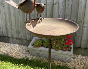Duo robin bird bath on tall spike | metal british garden bird statue ornament