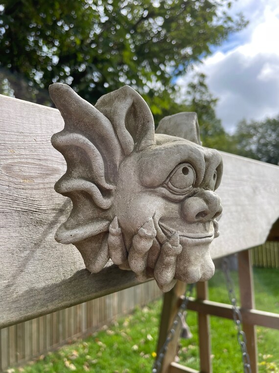 Outdoor Statues wall hanging gargoyle mythical outdoor decor garden