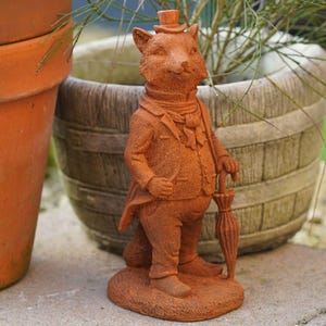 Cast iron mr fox garden sculpture | outdoor wind in the willows statue ornament