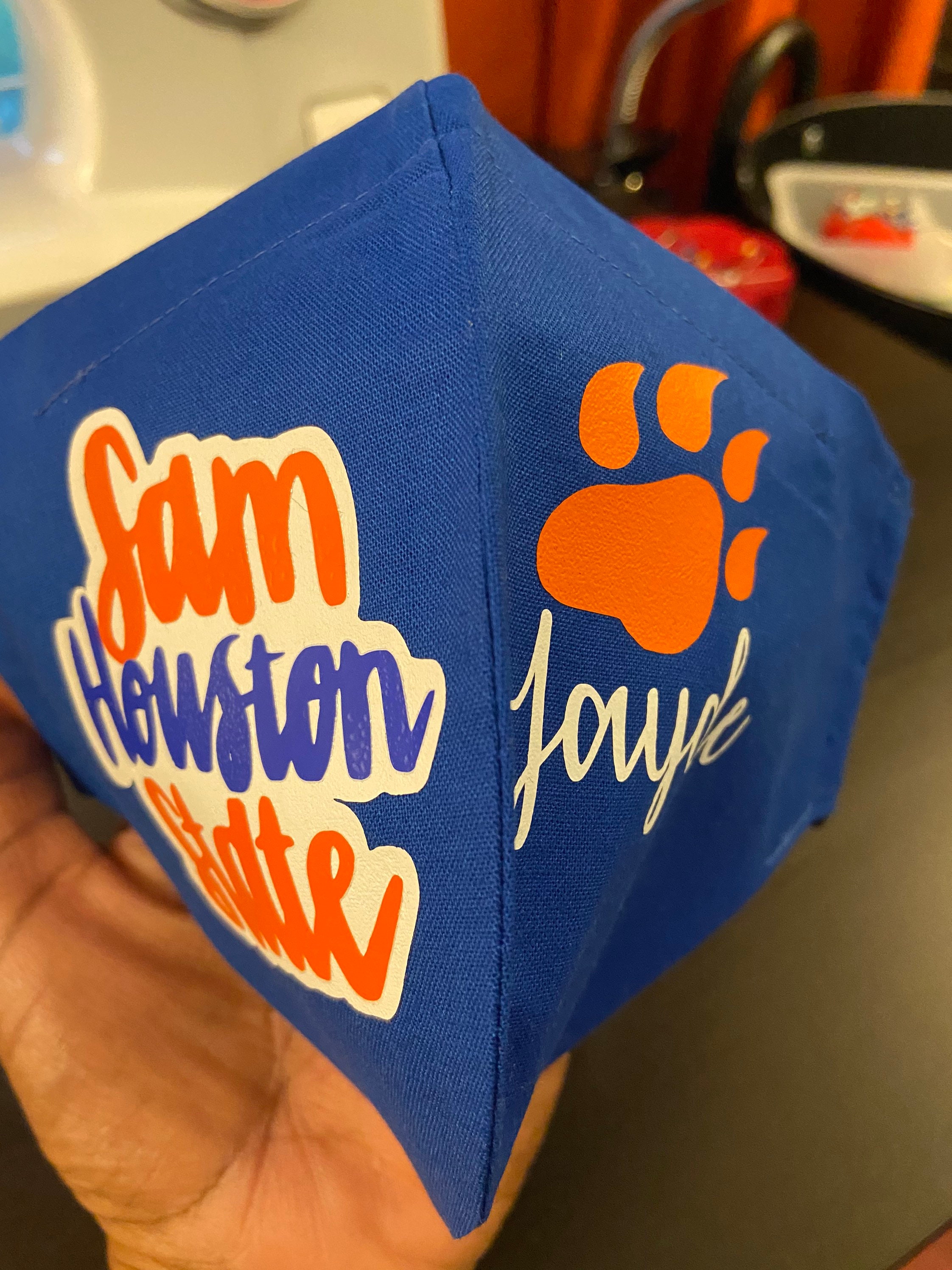Máscara facial personalizada de la Universidad Estatal de Sam Houston