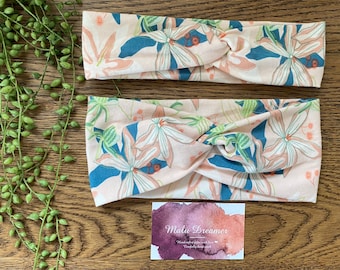 Twist turban headband l Knot headband. Australian banksia blush.