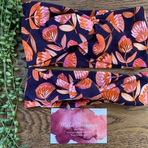 Women’s twist turban headband l Knot headband. Australian native protea print.