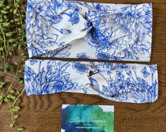 Women’s twist turban headband I Knot headbands l Blue Fleur design l EcoVero stretch fabric.