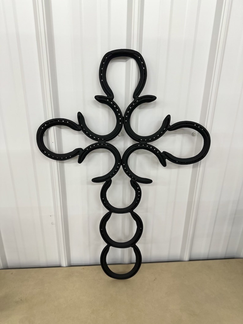 Horseshoe Cross