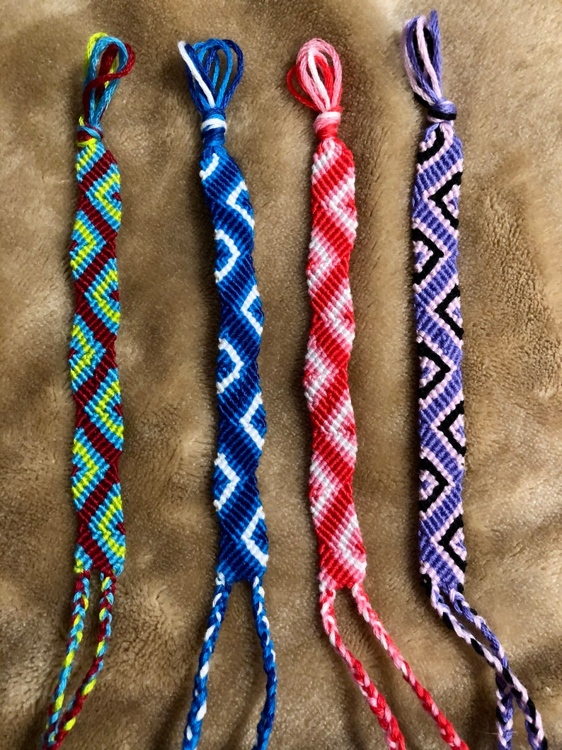 Zigzag string friendship bracelet | Etsy