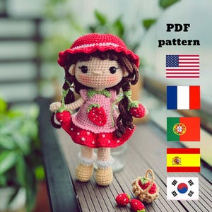 ストロベリー人形、PDF 英語、フランス語、スペイン語、ポルトガル語、韓国語のパターン、かぎ針編み人形（フルセット：本体、衣装、ミニストロベリーバスケット）