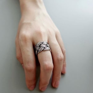 Woven Knot Silver Ring, Silver Karen Hill Tribe Statement Ring – Handmade Thai Jewlery, Scratched Silver Ring