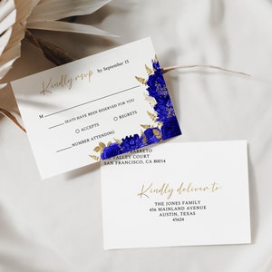 Royal blauw en goud RSVP-kaartsjabloon, volwassen verjaardag RSVP, bloemen kweepeer anos, blauwe bloemen, blauwe bloemen RSVP-kaart