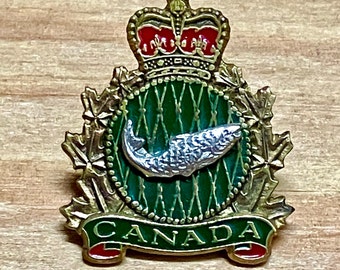 Fisheries and Oceans Canada Goverment department - vintage enamel pin