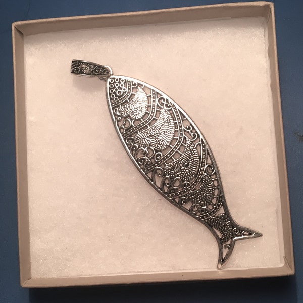 Fish - Filigree silver plated pendant