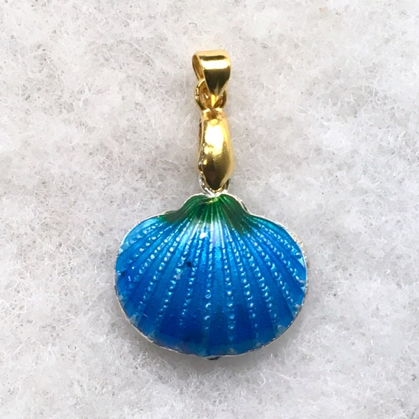 Shell - 18K gold plated Cloisonné charm / pendant on spinner.