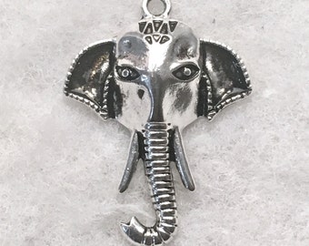 Elephant - vintage silver plated pendant / charm.