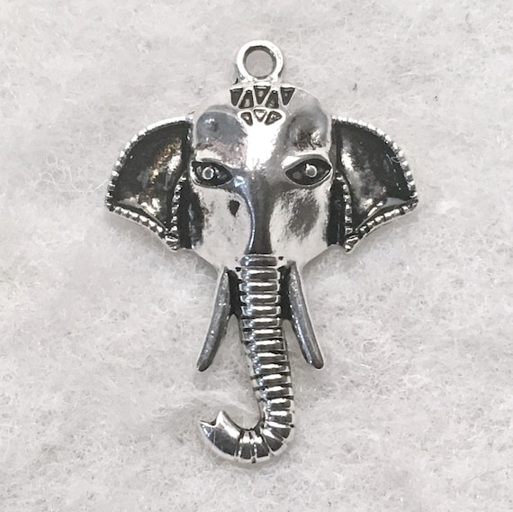 Elephant - vintage silver plated pendant / charm. - image 1