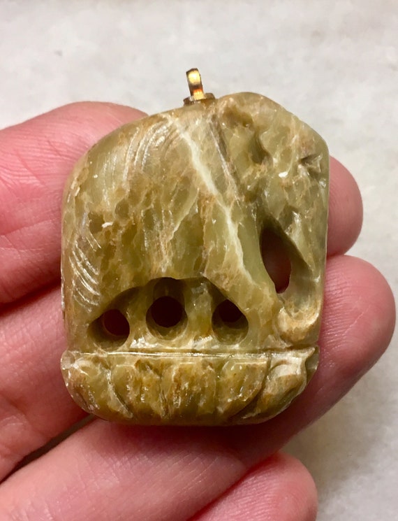 Elephant - carved  soap stone vintage charm / pen… - image 3