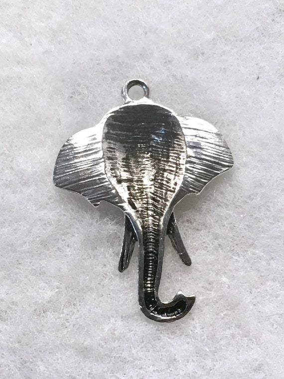 Elephant - vintage silver plated pendant / charm. - image 2